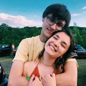 Meet your Posher, Caroline